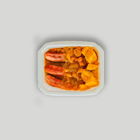Salchichas encebolladas