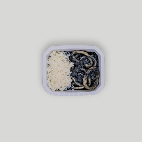 Calamares en su tinta y arroz