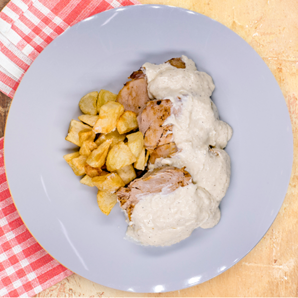 Solomillo de cerdo a la pimienta con patatas
