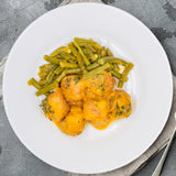 Albóndigas de merluza en salsa de calabaza y judías verdes