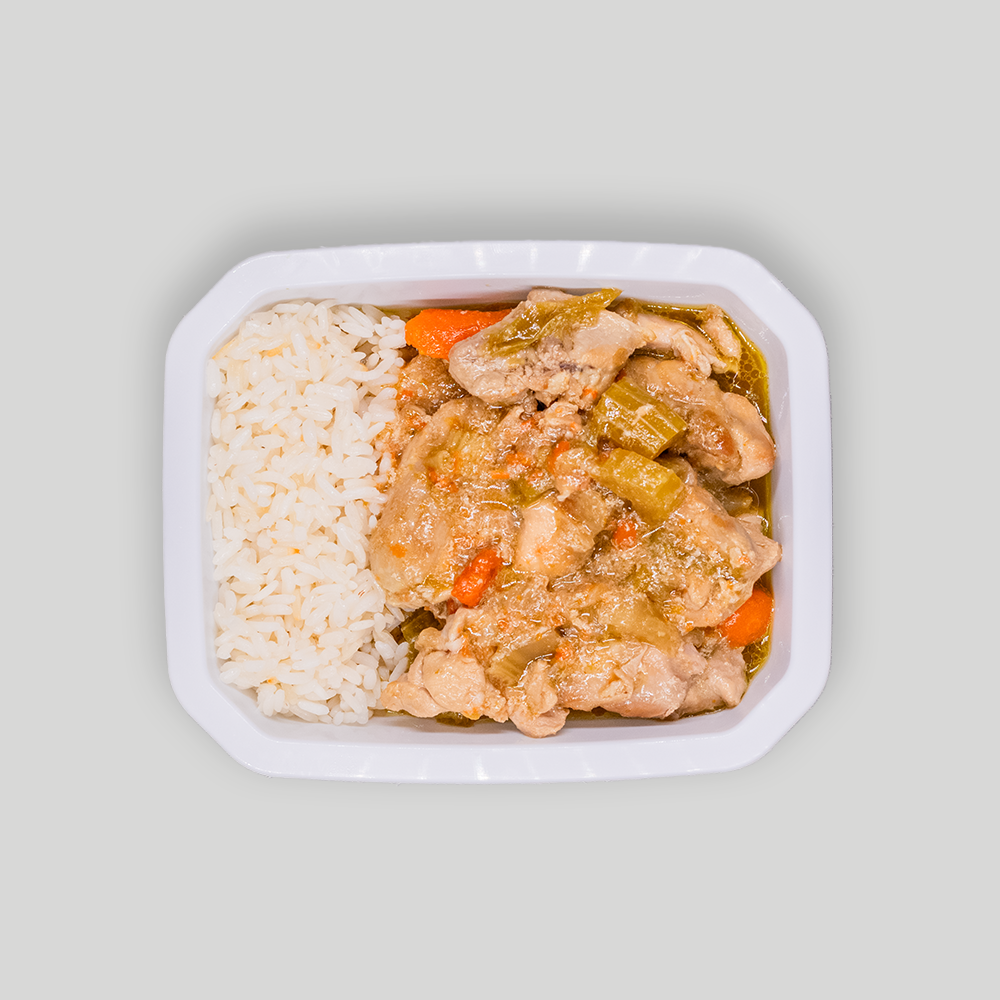 Pollo salteado con verduras, soja y arroz