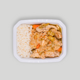 Pollo salteado con verduras, soja y arroz