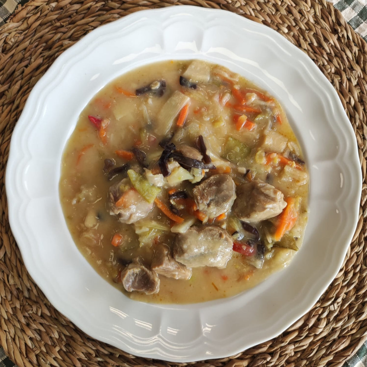 Guisado pavo salsa naranja y verduritas asiáticas